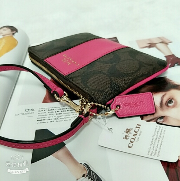 Coach Signature w Leather Trim Corner Zip Wristlet - Picture 3 of 5